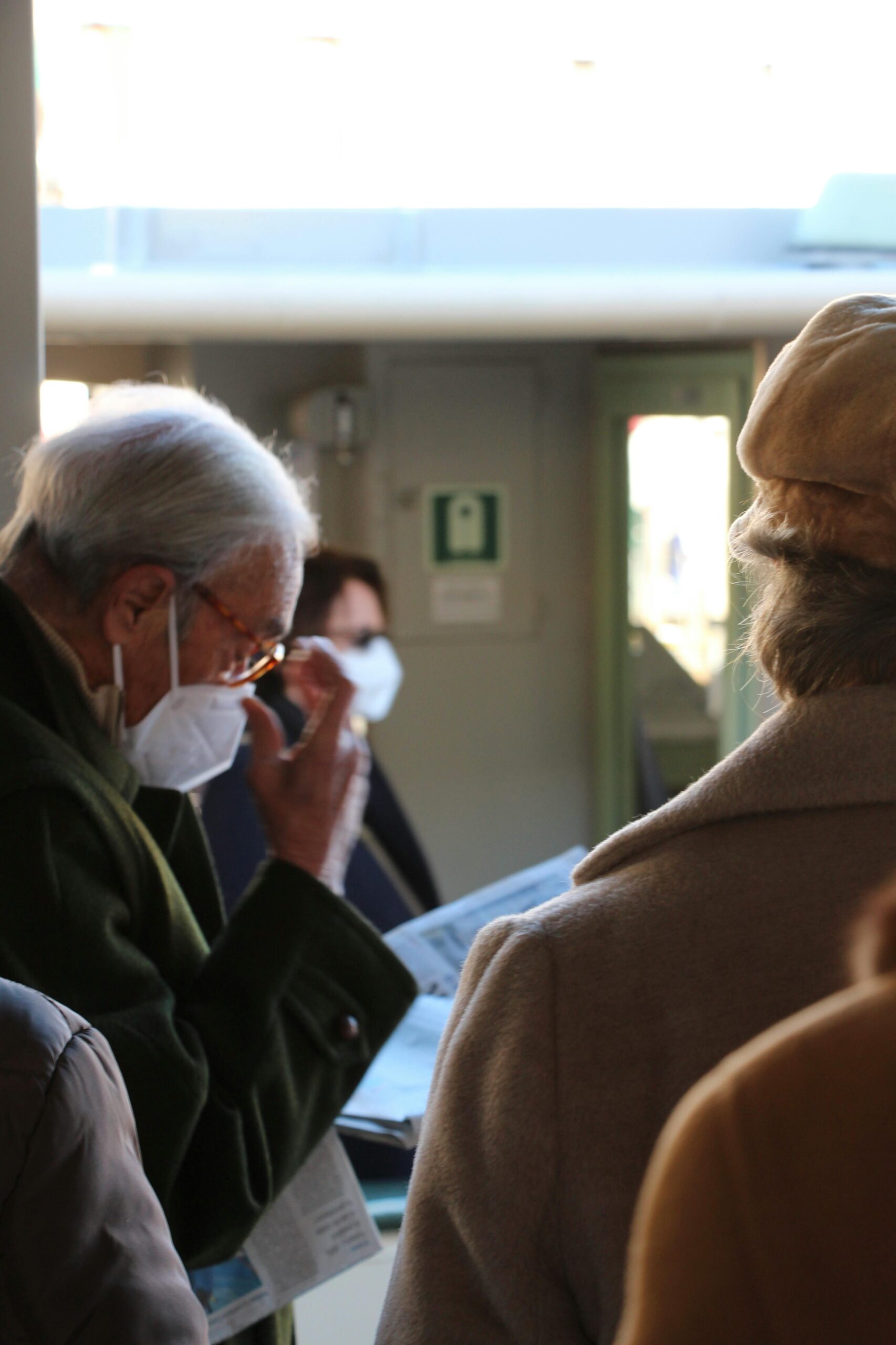 Report | Recent Studies of Social Distancing Effectiveness
